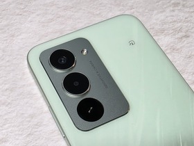 Xiaomiから押し切り型スマホ「REDMI 15 5G」3万円台で7000mAh、FeliCaも搭載（スマホ沼） 画像