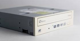 プレクスターが自社開発した最後のDVD±R/RWドライブ「PX-760A」（2006年頃～）：ロストメモリーズ File010（再掲） 画像