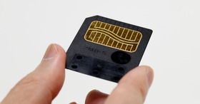 コロンブスの卵的な発想で低コスト化を実現した「スマートメディア（5V）」（容量0.5MB/2MB/4MB・1996年頃～）：ロストメモリーズ  File002（再掲） 画像