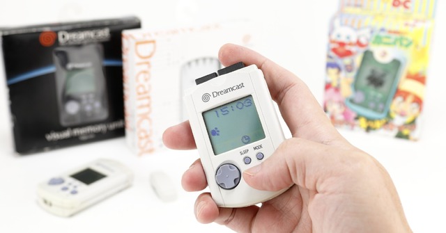 ミニゲームも遊べたドリームキャスト用メモリーカード「ビジュアルメモリ」（128KB、1998年頃～）：ロストメモリーズ File028（再掲）