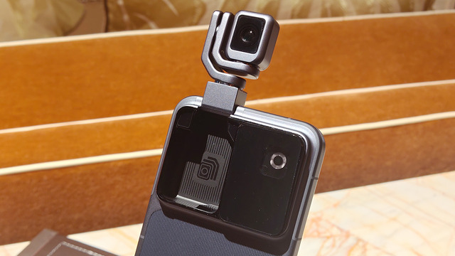 カード型からジンバル内蔵まで、CESで見つけた変態スマホ（スマホ沼）