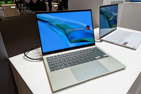 ASUSの超意欲作 Zenbook S 13 OLED発売。ヘビーモバイラーの欲しい機能満載 画像