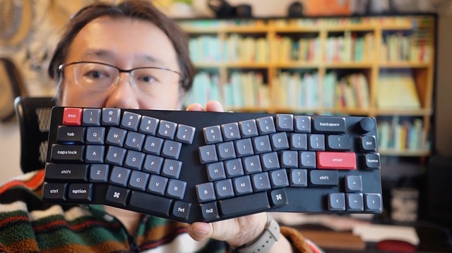 左右分割キーボードKeychron K11 Proから「オリジナル」を作る（小寺信良）