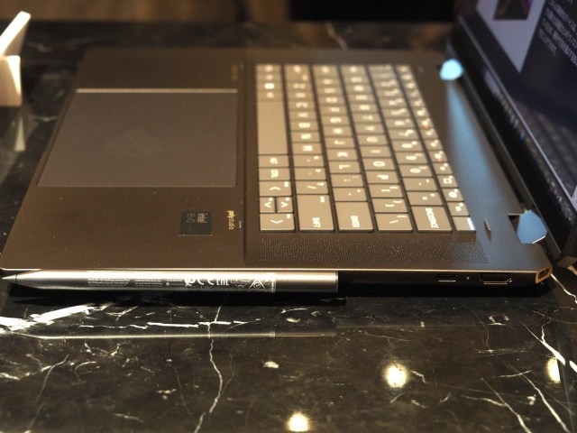 日本HP、Core Ultra搭載の2 in 1「Spectre x360」＆ゲーミングノート「OMEN」発表。AI PCに先駆けるAIテクノロジー内蔵PC