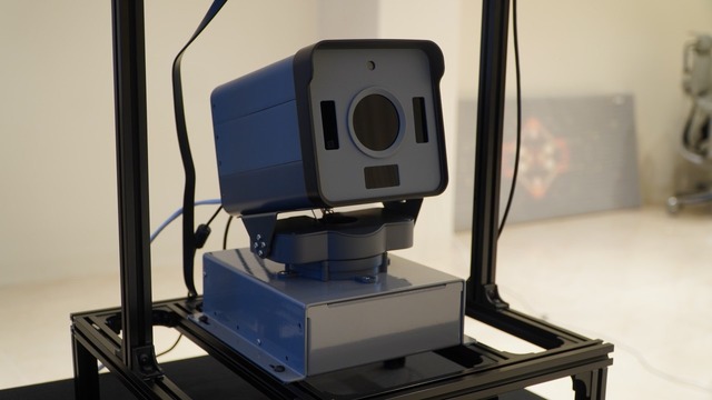 3メートル先から虹彩認証！ 生体認証の壁を破る技術をAJ2が開発