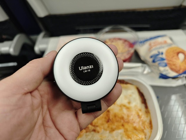暗所での撮影に便利な小型リングライト Ulanzi LM19が手放せない （2024年ベストバイ）