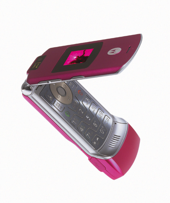 フルカスタムの「razr 50d」登場で蘇るドコモ × モトローラの記憶（石野純也）