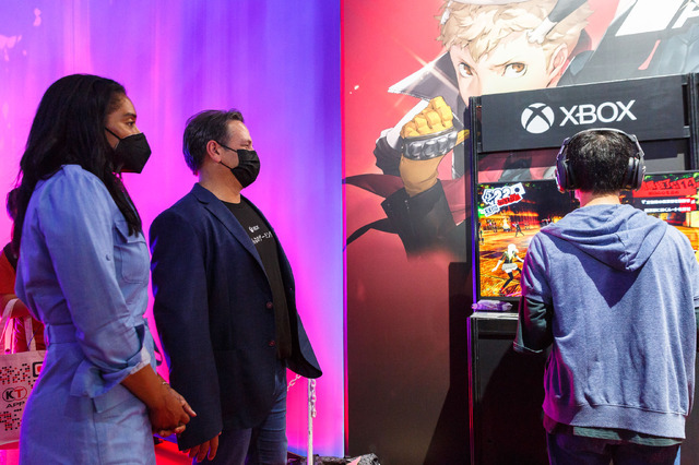 Phil Spencer and Sarah Bond at TGS 2022