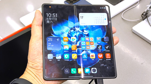 折りたたみバトルが激化!世界最薄登場 - 2024年振り返り7月編(スマホ沼)