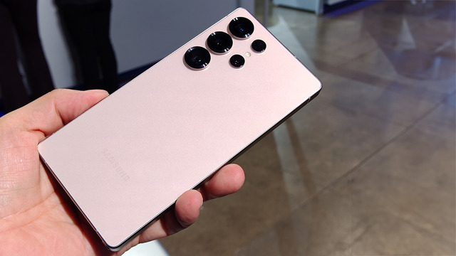 Galaxy S25シリーズ オンライン限定色を穴が開くほど見てきた(スマホ沼)