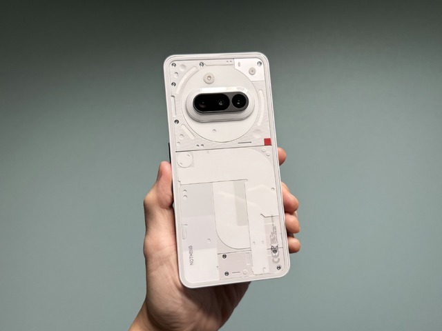 Nothing Phone (3a)がeSIM搭を搭載して日本上陸。Essential Keyのエッセンシャルってアレ？ 楽天モバイル専用カラーも（スマホ沼）
