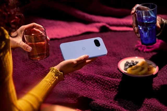 平たいカメラのGoogle Pixel 9a、日本でも展開へ(スマホ沼)