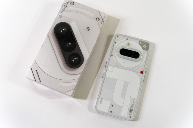 お手ごろ価格の3眼スマホ Nothing Phone(3a)実機レビュー。カメラは想像以上、Essential Keyはアップデートに期待