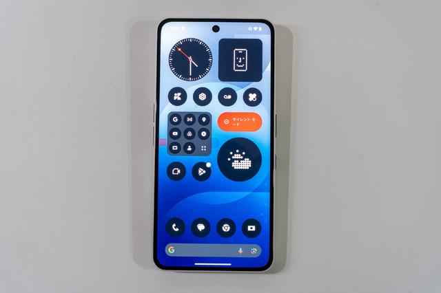 お手ごろ価格の3眼スマホ Nothing Phone(3a)実機レビュー。カメラは想像以上、Essential Keyはアップデートに期待