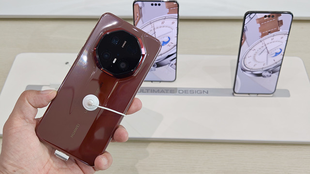 ファーウェイ本社に行ったら真っ赤なスマホが売っていて、そこからいろいろと考えた（スマホ沼）