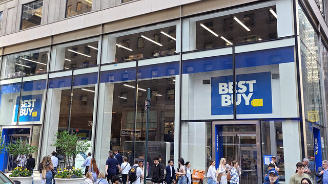 アメリカの家電量販店に掘り出しスマホはもうない? ニューヨークBest Buyの変貌ぶりに大ショック(スマホ沼)