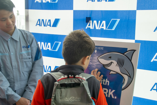 ANAが飛行機の機体をサメ肌の特殊フィルム「AeroSHARK」で覆った理由に鳥肌が立った