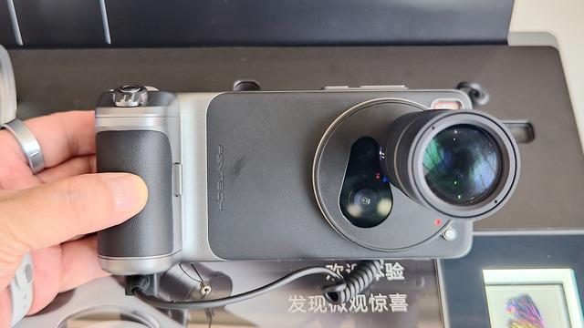 vivo X200 Ultraにロングな望遠レンズを装着したらもうスマホじゃなくなった（スマホ沼）