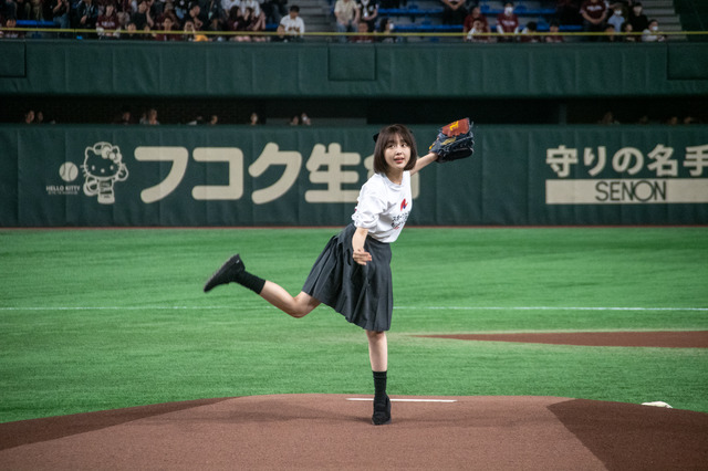 なえなの「悔しい」70点投球の真実。楽天「夢叶えます」ナイターで東京ドームに感動とユーモア