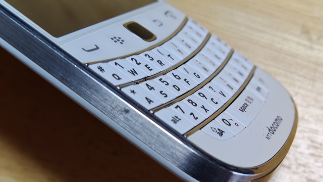 QWERTYキー好き注目の「Minimal Phone」を古の名キーボード端末と比較（スマホ沼）