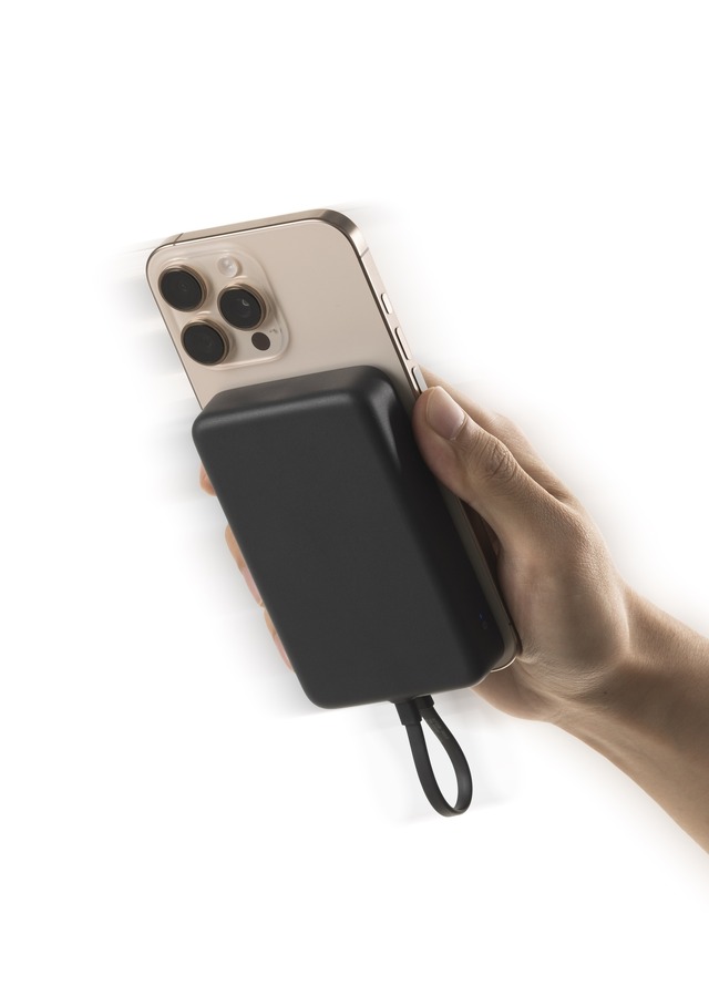 Xiaomi、Qiワイヤレスと内蔵ケーブル両対応モバイルバッテリー発売。10000mAh大容量で4480円