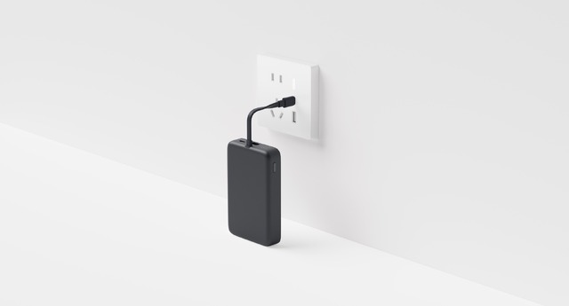 Xiaomi、Qiワイヤレスと内蔵ケーブル両対応モバイルバッテリー発売。10000mAh大容量で4480円