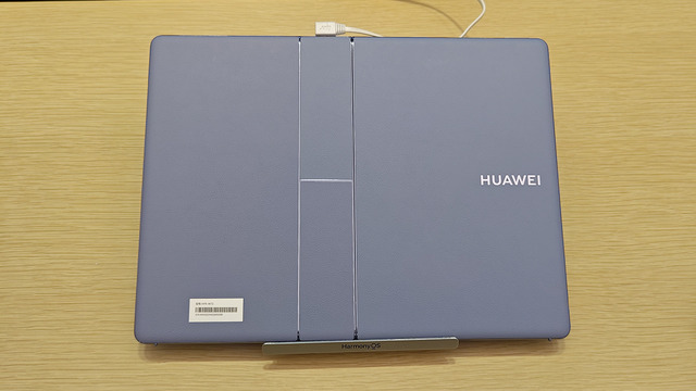 18インチのフォルダブル・ノート「MateBook Fold Ultimate Design」を見た。そのインパクトたるや(スマホ沼)