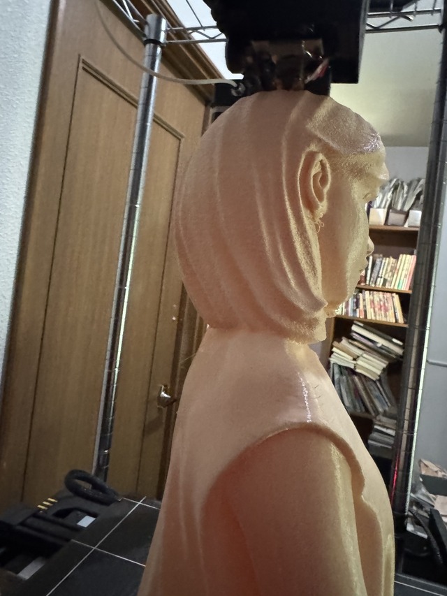 触れて感じ取れる生成AI。1枚の人物写真から高精細3Dモデルを作り出すSparc3Dで、妻の半身像を3Dプリントしてみた（CloseBox）