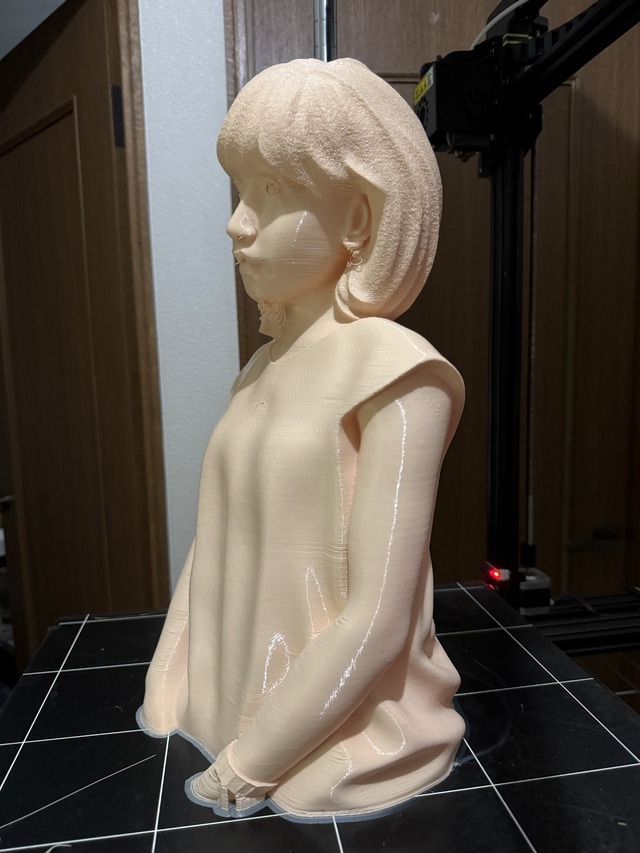 触れて感じ取れる生成AI。1枚の人物写真から高精細3Dモデルを作り出すSparc3Dで、妻の半身像を3Dプリントしてみた（CloseBox）