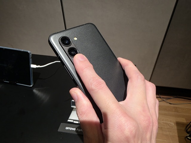 生成AIを活用して操作を助けるFCNTの最上位モデル arrows Alpha 登場（スマホ沼）