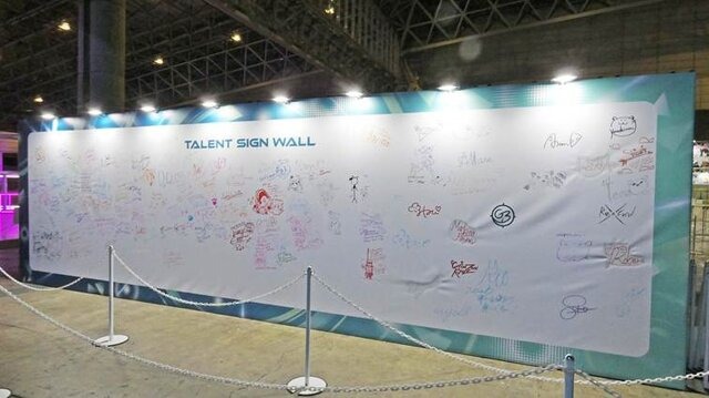 VTuberの“リアル”イベントとは!?...3日開催で幕張メッセをジャックしたホロライブエキスポに「VTuberの最前線」を見た【イベントレポ／コラボスタンディー コレクションも！／写真158枚】