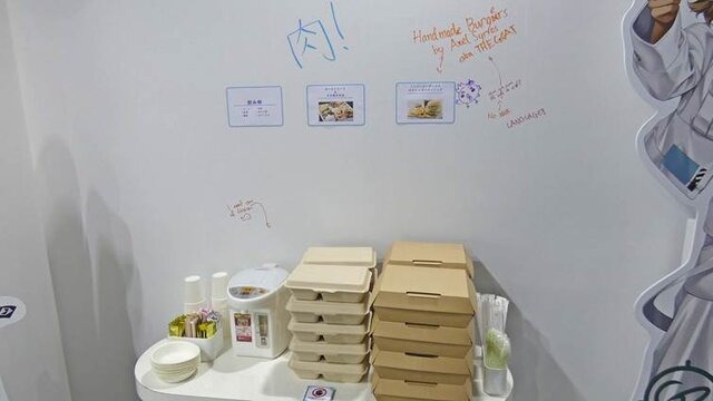 VTuberの“リアル”イベントとは!?...3日開催で幕張メッセをジャックしたホロライブエキスポに「VTuberの最前線」を見た【イベントレポ／コラボスタンディー コレクションも！／写真158枚】