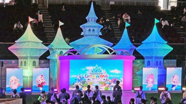 VTuberの“リアル”イベントとは!?...3日開催で幕張メッセをジャックしたホロライブエキスポに「VTuberの最前線」を見た【イベントレポ／コラボスタンディー コレクションも！／写真158枚】