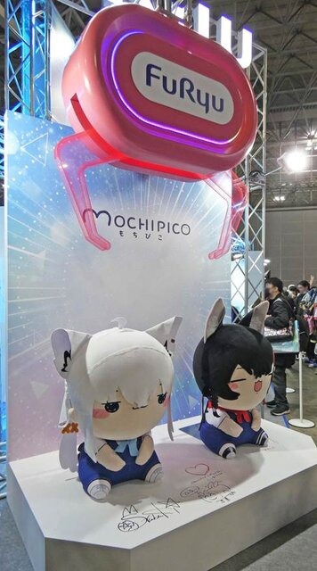 VTuberの“リアル”イベントとは!?...3日開催で幕張メッセをジャックしたホロライブエキスポに「VTuberの最前線」を見た【イベントレポ／コラボスタンディー コレクションも！／写真158枚】