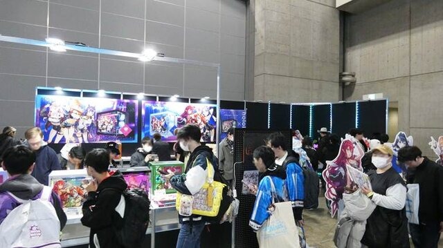 VTuberの“リアル”イベントとは!?...3日開催で幕張メッセをジャックしたホロライブエキスポに「VTuberの最前線」を見た【イベントレポ／コラボスタンディー コレクションも！／写真158枚】