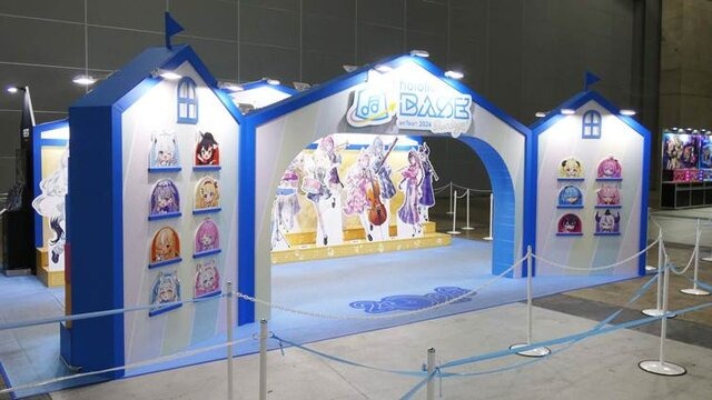 VTuberの“リアル”イベントとは!?...3日開催で幕張メッセをジャックしたホロライブエキスポに「VTuberの最前線」を見た【イベントレポ／コラボスタンディー コレクションも！／写真158枚】