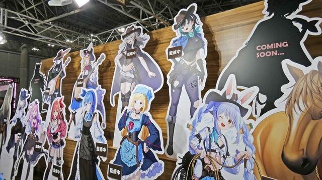 VTuberの“リアル”イベントとは!?...3日開催で幕張メッセをジャックしたホロライブエキスポに「VTuberの最前線」を見た【イベントレポ／コラボスタンディー コレクションも！／写真158枚】