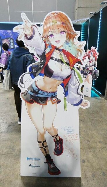 VTuberの“リアル”イベントとは!?...3日開催で幕張メッセをジャックしたホロライブエキスポに「VTuberの最前線」を見た【イベントレポ／コラボスタンディー コレクションも！／写真158枚】