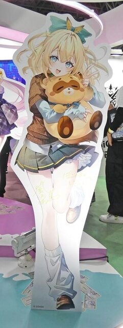 VTuberの“リアル”イベントとは!?...3日開催で幕張メッセをジャックしたホロライブエキスポに「VTuberの最前線」を見た【イベントレポ／コラボスタンディー コレクションも！／写真158枚】