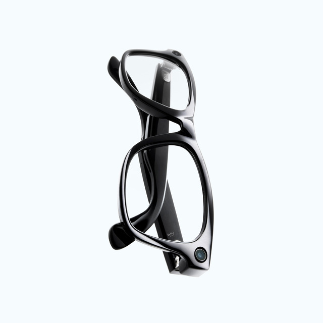 Meta、見たままインスタ投稿できるカメラ搭載AIグラス5月21日発売　LINE連携も予告、レイバン・オークリー計7モデル同時