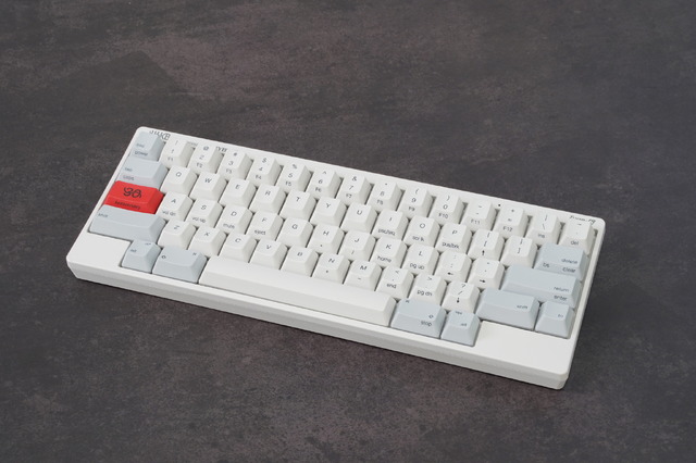 HHKB初の押下圧30g、30周年限定モデルを試し打ち　赤いCTRLキー同梱のHappy Hacking Keyboard Professional HYBRID Type-S発売