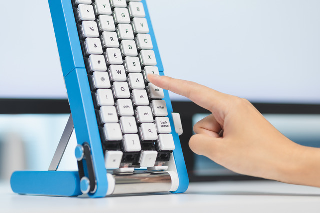 Googleが回る変態キーボード「Gboardくるくるバージョン」開発、オープンソース化 (4月1日ではありません)