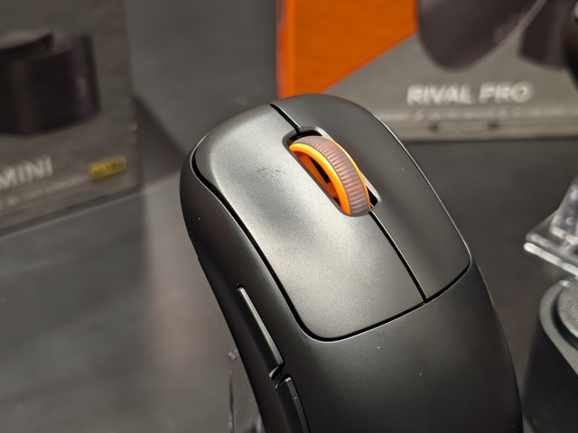 UWB無線マウス SteelSeries Sensei Pro発売。8000Hz更新に到達、「無限バッテリー」も採用の高級ゲーミングマウス