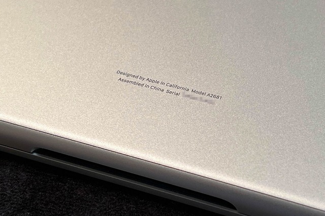 Apple M2 MacBook Air レビュー。ファンレス設計の影響と限界を実機で探る（本田雅一）