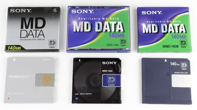 実は現行品。音楽用MDをデータ用に拡張した「MD DATA」（140MB、1995 ...