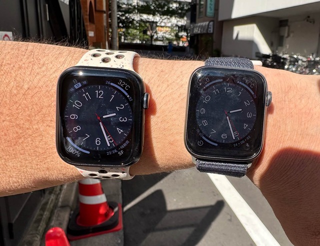 ▲Series 9(左)とSeries 6(右)を直射日光下で比較。Series 9がかなり見やすくなっている