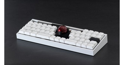 手をキーボードから離さずポインタ操作　40%自作キーボードキット「STEEPLECORE」9月23日発売