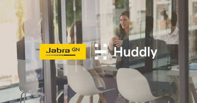 ～AIマルチカメラと高品質オーディオを融合～JabraとHuddly(R)、大会議室向けプラグ&プレイの革新的なビデオ会議ソリューションを提供