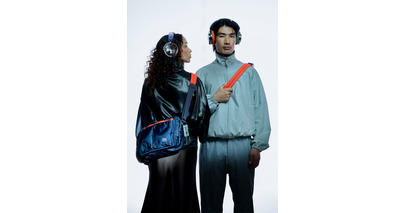 「Dyson OnTrac(TM) | PORTER limited-edition headphones and shoulder bag」全世界で380セット限定販売