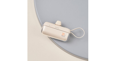 デザイン性の高いモバイルバッテリーをお探しの方に。上品なベージュカラーとクリアボディが魅力の「USB急速充電モバイルバッテリー」をLife on Productsより新発売